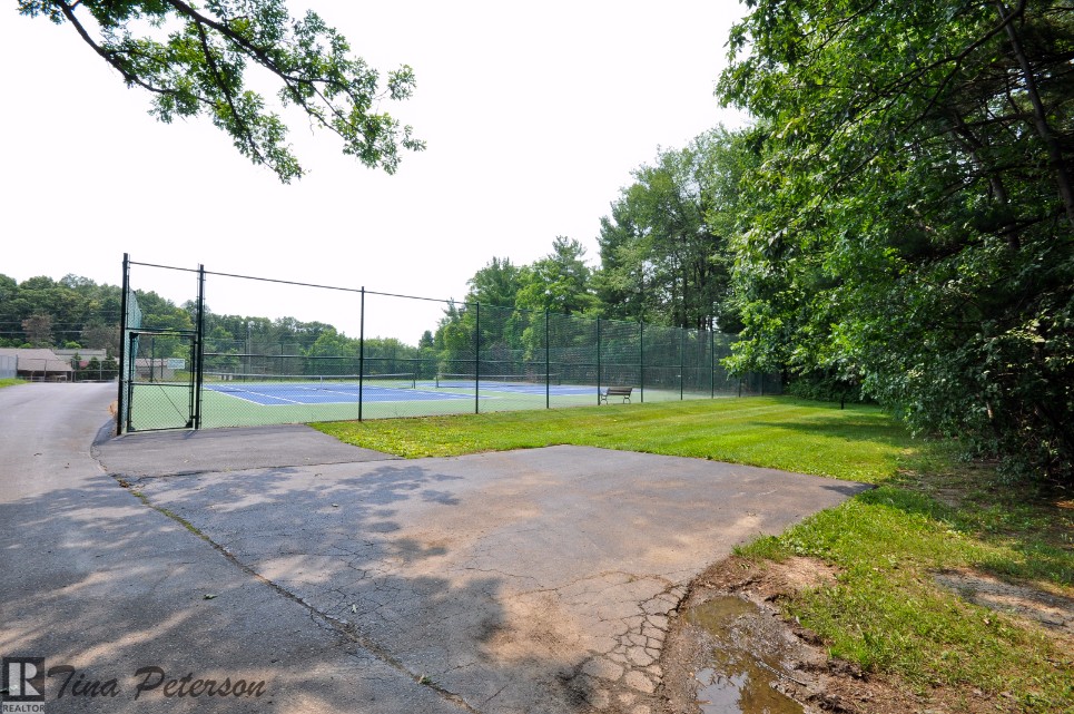 Tennis Court at Oak Pointe 