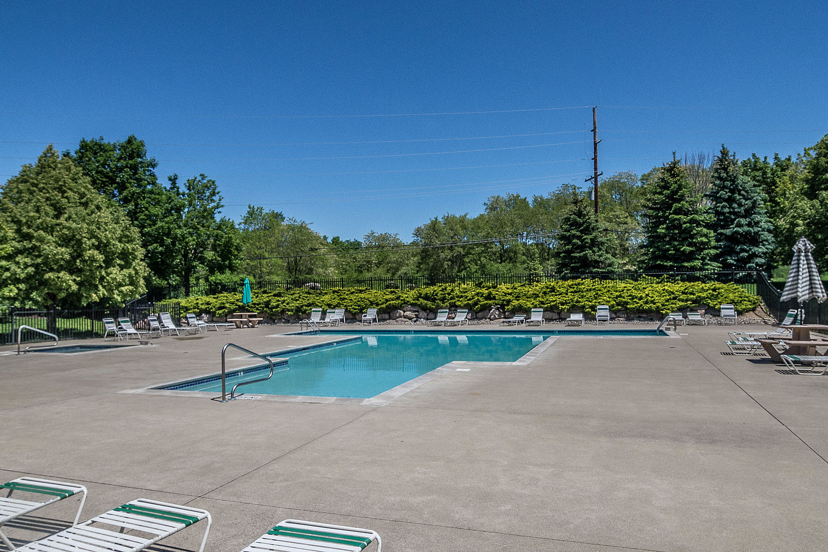 Pine Creek Ridge swimming pool and spa are located at the Villas at Pine Creek Ridge