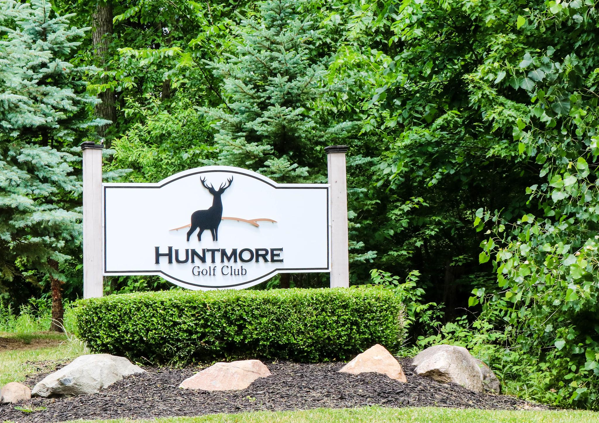 Welcome to Huntmore Estates Golf Club in Brighton, Michigan