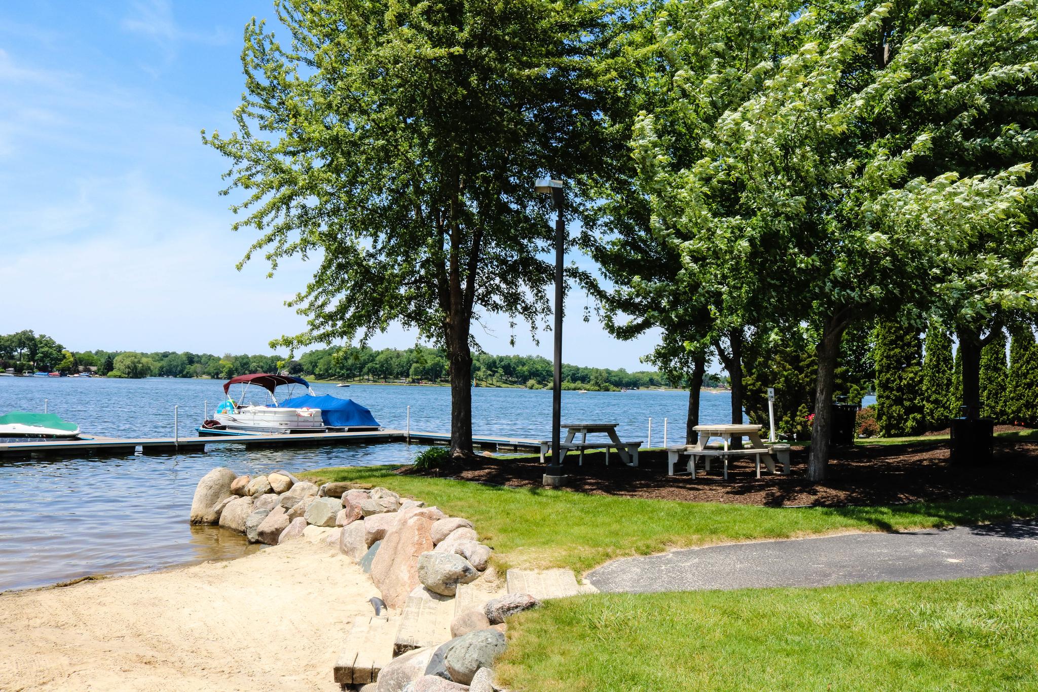 Residents enjoy lake access in Lakeshore Pointe