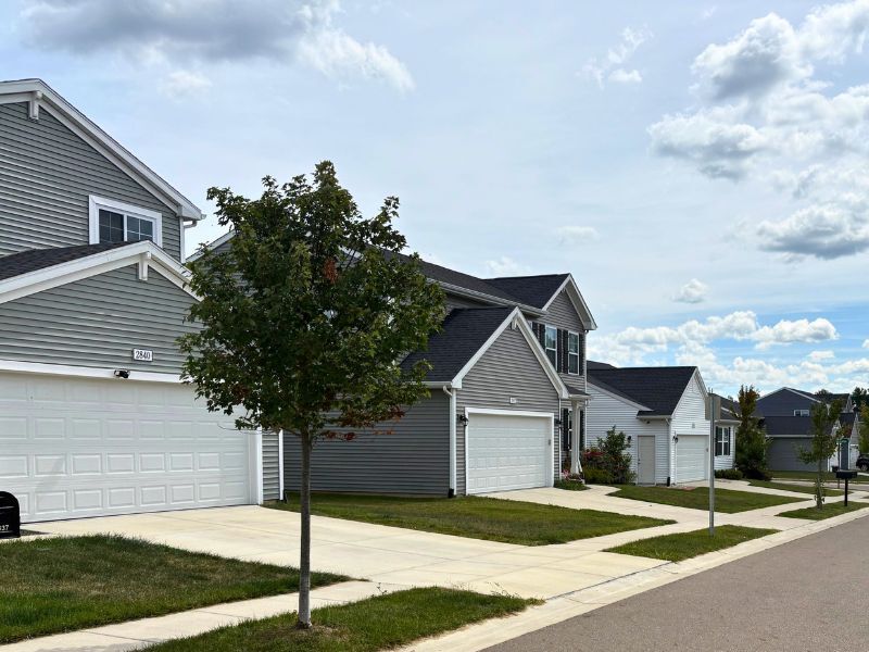 Red Ceder Crossing Neighborhood